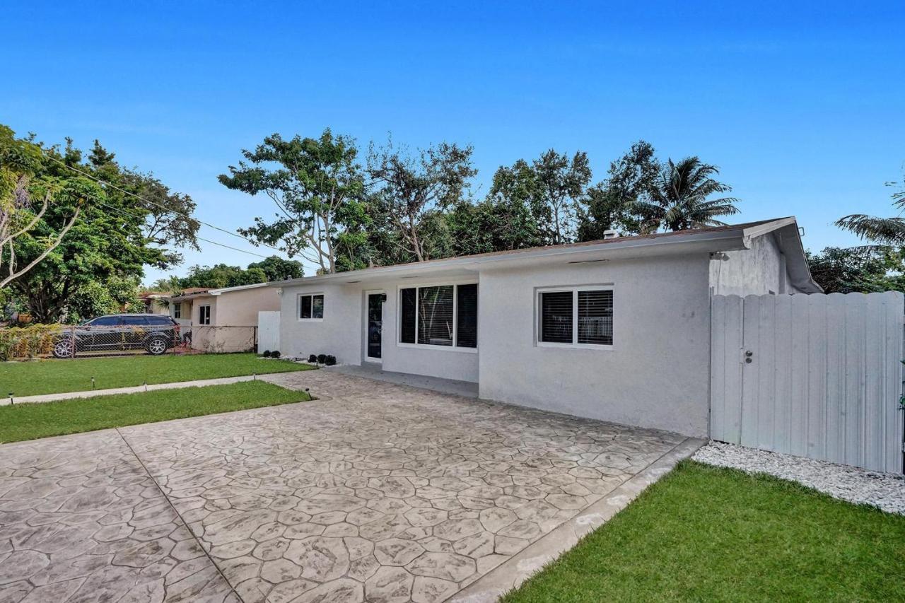 Cryptocabana Villa Miami Exterior photo